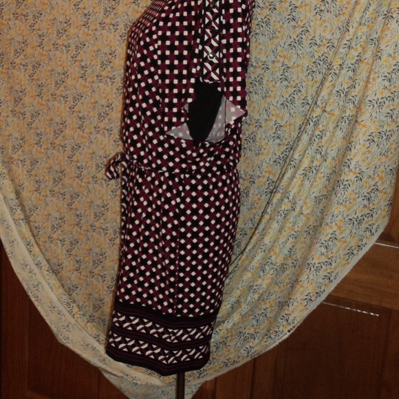 Dress - Picture 6 of 10